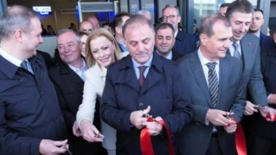 İstanbul Büyükşehir Belediyesi (İBB) tarafından Büyükçekmece Cep Otogarı’nın açılışı yapıldı.