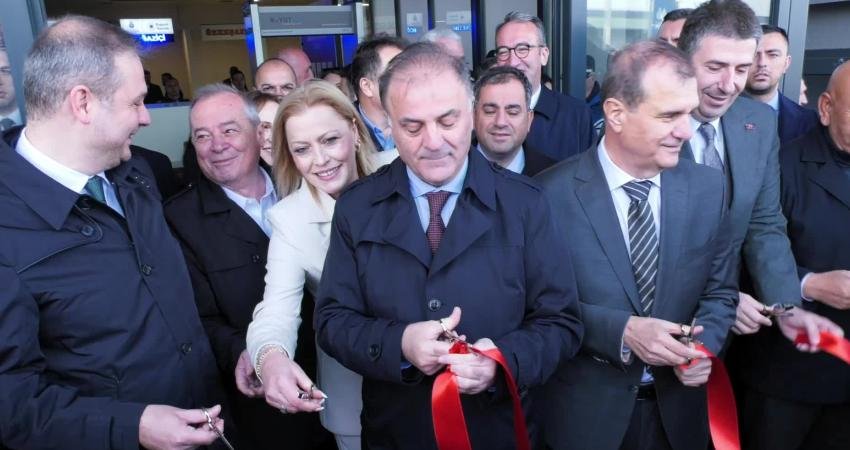 İstanbul Büyükşehir Belediyesi (İBB) tarafından Büyükçekmece Cep Otogarı’nın açılışı yapıldı.