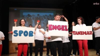 Çankaya Belediyesi Aşık Veysel Engelsiz Yaşam Merkezi’nde eğitim alan gençler,