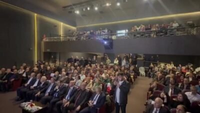 İzmir Büyükşehir Belediye Başkanı Cemil Tugay, belediyelerin yalnızca fiziki altyapı