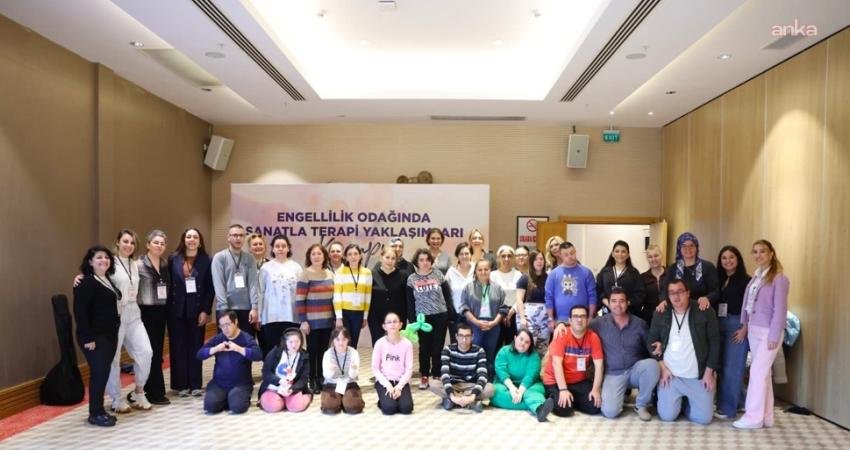 Engelli bireyler ve ebeveynlerinin katılımıyla düzenlenen programda, üç gün boyunca