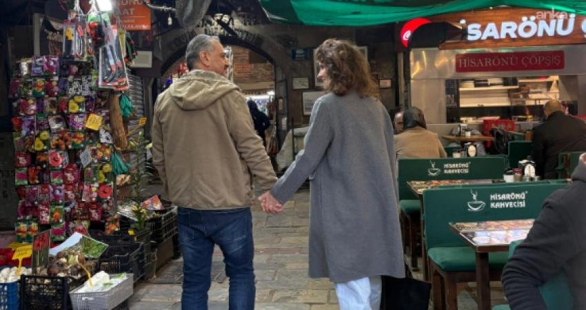 CHP’li Şenol Aslanoğlu’ndan ev hapsinin kaldırılması sonrası ilk mesaj: Özgürlüğü çok özlemişim, şimdi yola tekrar koyulma zamanı Ev hapsi kararı kaldırılan CHP İzmir eski İl Başkanı Şenol