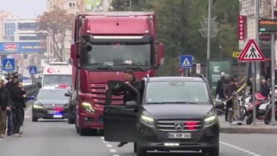 CHP’nin “Millet İradesine Sahip Çıkıyor” temalı mitinglerinin 75’incisi Kayseri’de düzenlendi.