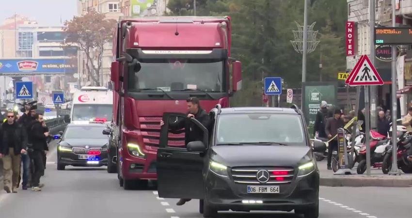 CHP’nin “Millet İradesine Sahip Çıkıyor” temalı mitinglerinin 75’incisi Kayseri’de düzenlendi.