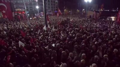 CHP Genel Başkanı Özgür Özel, partisinin Çatalca mitinginde, "Bu kadar