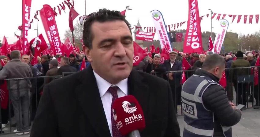 CHP’nin “Millet İradesine Sahip Çıkıyor” mitingi… Ulaş Karasu: “CHP iktidarında vatandaşlarımızın yüzü gülecek” CHP Genel Başkan Yardımcısı Ulaş Karasu, "CHP iktidarında yapacaklarımızı anlatıyor