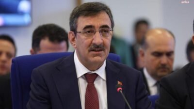 Cumhurbaşkanı Yardımcısı Cevdet Yılmaz, “Türkiye ekonomisi son üç çeyrekteki pozitif
