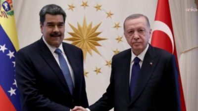 Cumhurbaşkanı Recep Tayyip Erdoğan, Venezuela Cumhurbaşkanı Nicolas Maduro ile bir