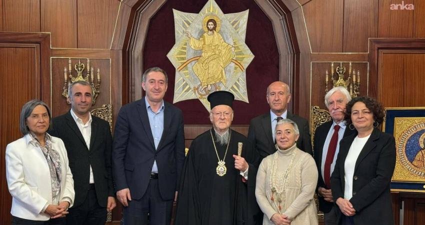 DEM Parti Eş Genel Başkanı Tuncer Bakırhan, MYK üyeleri, il