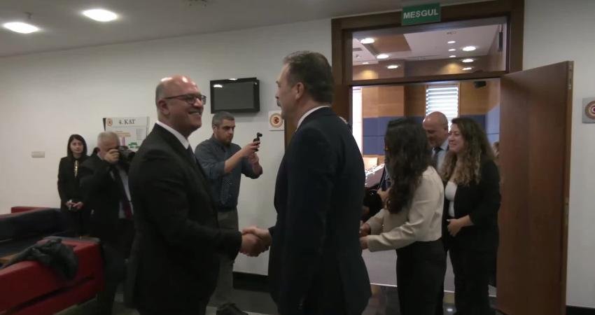 DEM Parti İmralı Heyeti, TİP’i TBMM’de ziyaret etti… Erkan Baş: “Biz görüşme sonu itibarıyla başladığımızdan daha umutlu bir noktadayız” DEM Parti İmralı Heyeti üyeleri Pervin Buldan, Mithat Sancar ve