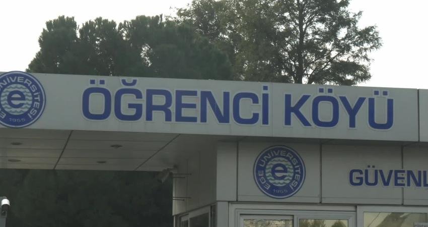 Ege Üniversitesi öğrencileri, depremzede öğrencilerin Öğrenci Köyü’nden çıkarılmasını protesto etti.