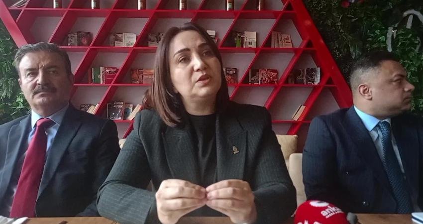 DEVA Partili Sudan: “Meclis çatısı altında dahi kadınlarımızı koruyamıyorsak, dışarıda nasıl koruyacağız?” DEVA Partisi Genel Başkan Yardımcısı Zeynep Sudan, TBMM'de yaşanan cinsel