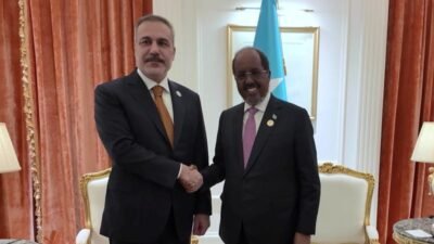 Dışişleri Bakanı Hakan Fidan, Katar’ın başkenti Doha’da Somali Cumhurbaşkanı Hasan Şeyh