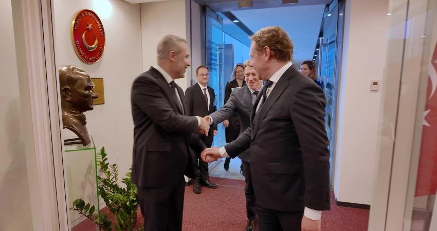 Dışişleri Bakanı Hakan Fidan, Brüksel'de Hollanda Dışişleri Bakanı David van