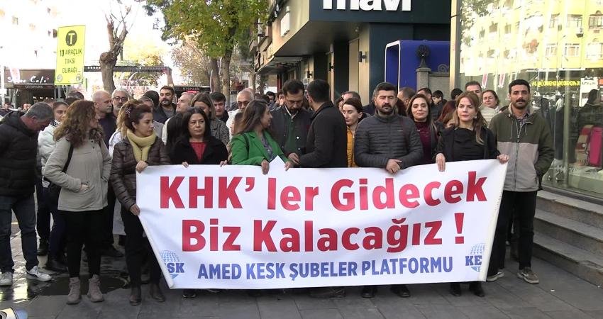 Diyarbakır’da 150’nci KHK eylemi: “Hukuksuzluk yargı eliyle sürdürülüyor” KESK Amed Şubeler Platformu, KHK ile ihraç edilen kamu emekçileri