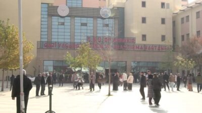 Diyarbakır’da son günlerde artan gribal enfeksiyon hastalıkları nedeniyle hastanelerde randevu