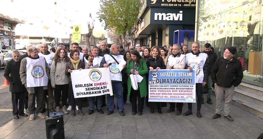 Diyarbakırlı emekliler: “En temel ihtiyaçlarımızı bile karşılayamaz hale geldik” Birleşik Emekliler Sendikası Diyarbakır Şubesi, artan hayat pahalılığı ve eriyen