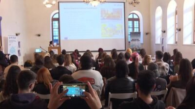 İzmir’in farklı üniversitelerinden tasarım öğrencileri, Avrupa Birliği’nin destek sağladığı Re-Value