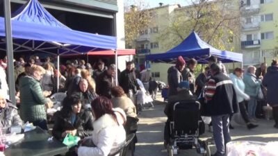 Edirne’de her hafta kurulan Cumartesi Pazarı'nda Bulgar turist yoğunluğu yaşandı.