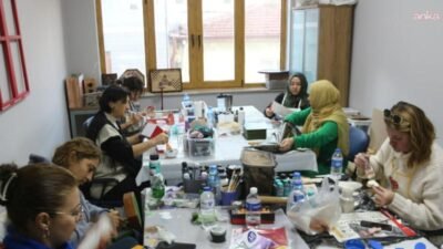 Edremit Belediyesi Atatürk Gençlik Merkezi, her yaştan vatandaşa yönelik kurs