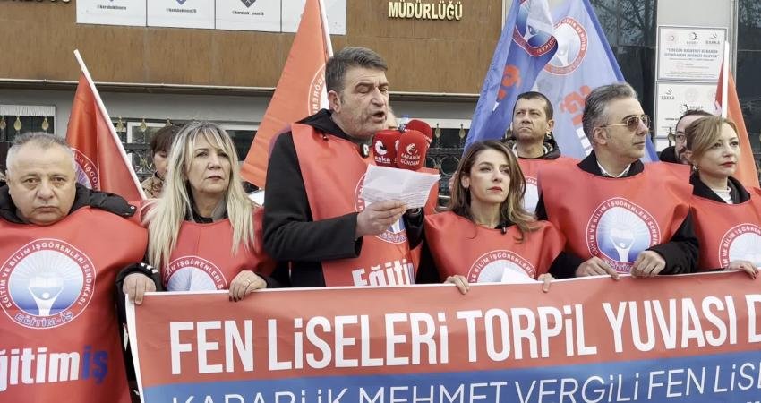Karabük’te Eğitim-İş Sendikası üyeleri, Mehmet Vergili Fen Lisesi’ne Türk Dili