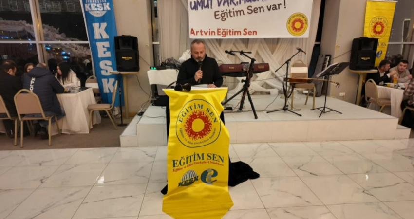 Eğitim Sen Artvin Şube Başkanı Gümüş’ten bütçe eleştirisi: “Her 100 liralık verginin 90 lirası KDV, ÖTV ve gelir vergisi olarak bizlerden alınacak” Eğitim Sen Artvin Şube Başkanı Köksal Gümüş, "Üretimden uzak, omurgası