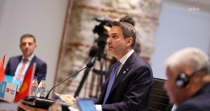 Enerji ve Tabii Kaynaklar Bakanı Bayraktar: Hazar’ın Türk Dünyasını ayırmasını değil, birleştirmesini sağlamalıyız İstanbul'da düzenlenen Türk Devletleri Teşkilatı (TDT) Enerji Bakanları Konseyi'nin 5'inci