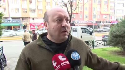 Eskişehir'de yaşayan emekli maaşı yetmediği için ikinci el eşya satan