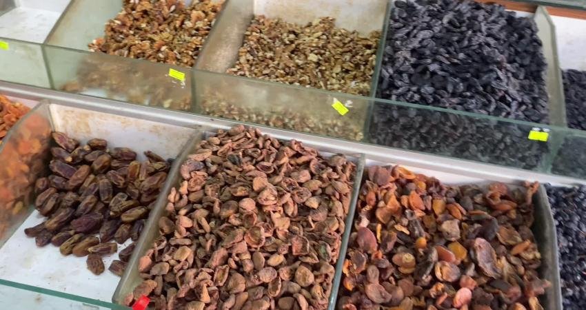 Türkiye İstatistik Kurumu'nun (TÜİK), kasım ayı enflasyon verilerine tepki gösteren