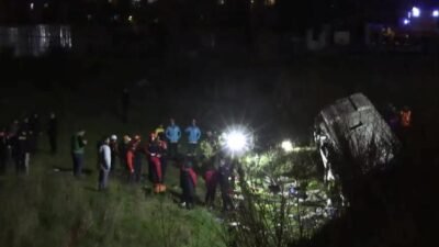 İstanbul Valiliği, Esenyurt'ta akşam saatlerinde meydana gelen servis minibüsü kazasında
