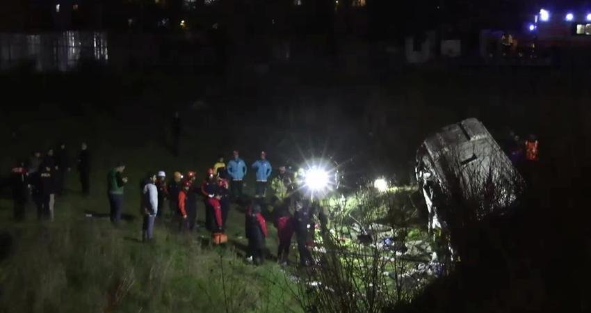İstanbul Valiliği, Esenyurt'ta akşam saatlerinde meydana gelen servis minibüsü kazasında