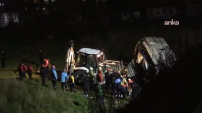 İstanbul Valiliği, Esenyurt'ta akşam saatlerinde meydana gelen servis minibüsü kazasında