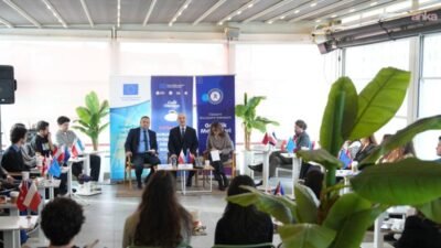 Eskişehir Büyükşehir Belediyesi (EBB) Gençlik Merkezi ile Eskişehir Ticaret Odası’na