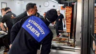 Etimesgut Belediyesi, halk sağlığını korumak ve ilçede hijyen standartlarını en