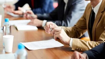 İnsanlar sevdikleri şeyler hakkında konuşmayı ve dinlemeyi çok severler. Elbette