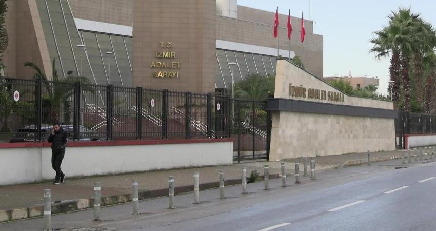 Evrensel gazetesine silahlı saldırı davası sanığının tahliyesi kararlaştırıldı Evrensel gazetesinin İzmir bürosuna 13 Ağustos'ta düzenlenen silahlı saldırı davasının