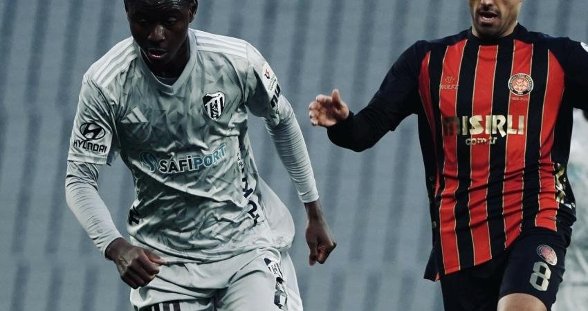 Fatih Karagümrük ile Kocaelispor 1-1 berabere kaldı Süper lig’in 16. haftasında karşı karşıya gelen Fatih Karagümrük ile