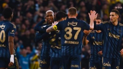 Fenerbahçe, Süper Lig’in 17. haftasında konuk olduğu Eyüpspor’u 3-0 mağlup