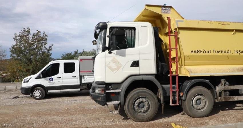 Muğla Büyükşehir Belediyesi’nin Fethiye-Ölüdeniz bölgesinde başlattığı yol, altyapı ve düzenleme