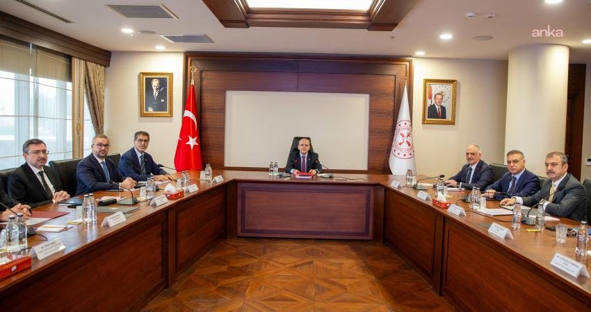 Finansal İstikrar Komitesi, Hazine ve Maliye Bakanı Mehmet Şimşek başkanlığında bugün