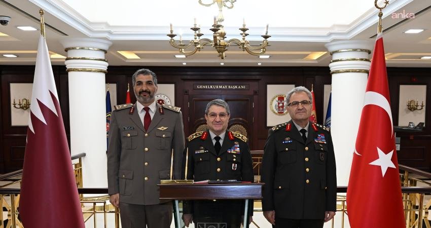 Genelkurmay Başkanı Orgeneral Bayraktaroğlu, Katar Kara Kuvvetleri Komutanı’nı Al-Attiyah’ı kabul etti Genelkurmay Başkanı Orgeneral Selçuk Bayraktaroğlu, Katar Kara Kuvvetleri Komutanı Tümgeneral