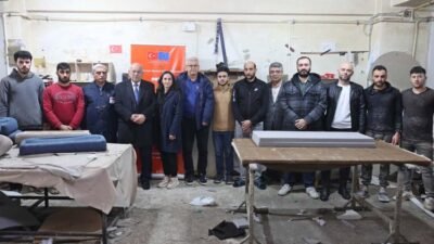 ANKESOB Başkanı Hüseyin Ar, Siteler'de döşeme sanatkarı kadın girişimcilerin atölyelerine