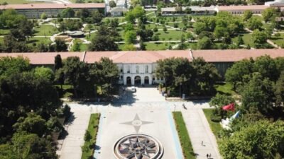 GreenMetric 2025 sıralamasında Türkiye’nin 6 üniversitesi dünyada ilk 100’e, 21 üniversitesi ilk 200’e girdi UI GreenMetric 2025 Yeşil Üniversite Endeksi sonuçlarına göre Türkiye, dünyanın