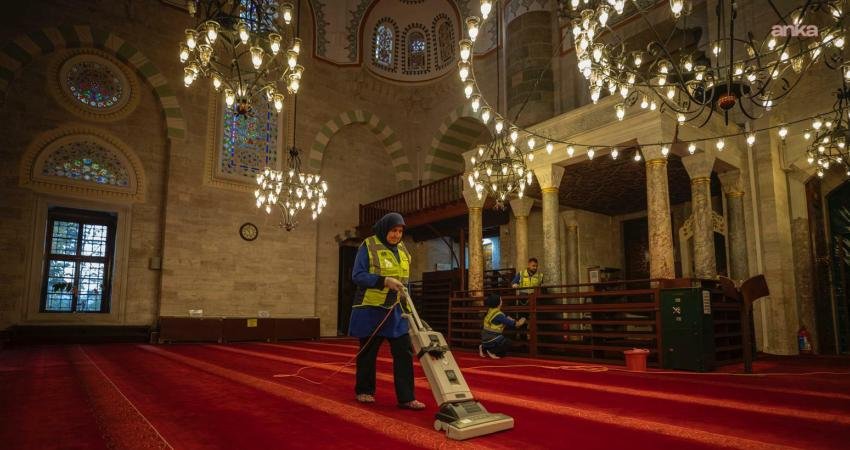 İstanbul Büyükşehir Belediyesi (İBB), üç ayların başlaması ve Regaip Kandili