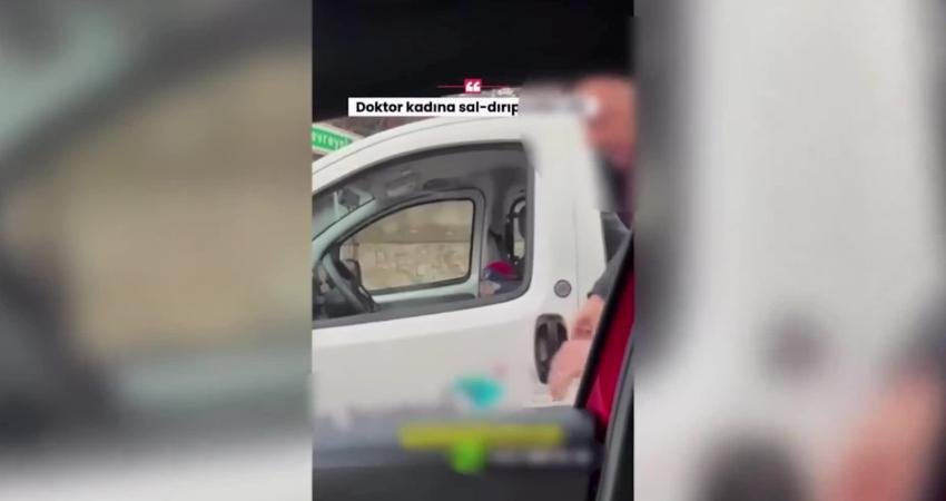 İçişleri Bakanı Yerlikaya: “Trafikte tartıştığı kadın sürücüye hakaret ederek, aracına zarar veren şahıs gözaltına alındı” İçişleri Bakanı Ali Yerlikaya, Ataşehir’de trafikte tartıştığı bir kadın sürücüye