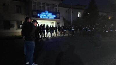 Iğdır Narkotik Suçlarla Mücadele Şube Müdürlüğü ekipleri, “torbacı” olarak bilinen