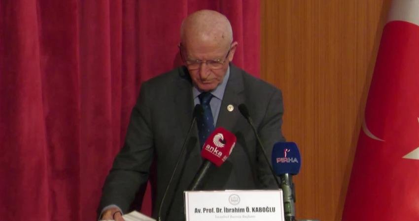 İstanbul Barosu Başkanı İbrahim Kaboğlu: İkinci Yüzyıl, “İnsan Haklarına dayanan Cumhuriyet” mi, yoksa kişisel muktedirlerin insanları hakladığı Türkiye yüzyılı mı olacak? 10 Aralık İnsan Hakları Günü’nde konuşan İstanbul Barosu Başkanı İbrahim