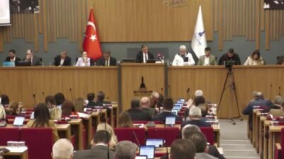 İzmir Büyükşehir Belediye Meclisi’nin aralık ayı ikinci birleşiminde konuşan İZBB