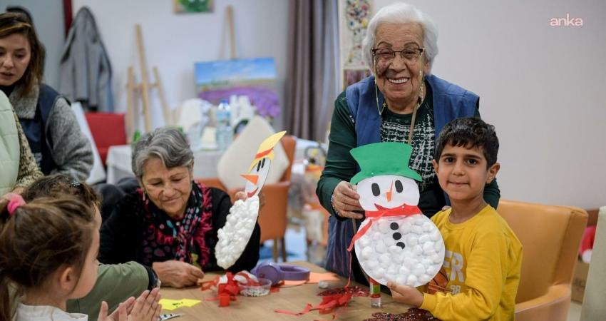 İzmir Büyükşehir Belediyesi’nden çölyak hastası çocuklara yeni yıl etkinliği İzmir Büyükşehir Belediyesi, çölyak hastası çocuklara yönelik yeni yıl etkinliği