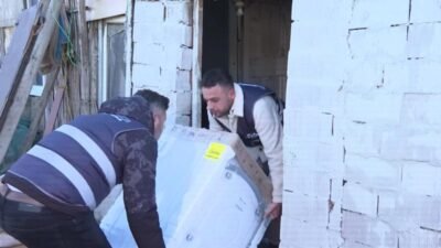 İzmir Büyükşehir Belediyesi’nin Bayındır Çırpı’daki Dayanışma Merkezi, gıdadan eğitime uzanan